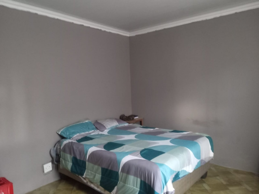 5 Bedroom Property for Sale in Scenery Park Eastern Cape